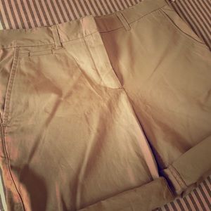 GAP BRAND NEW KHAKI SHORTS